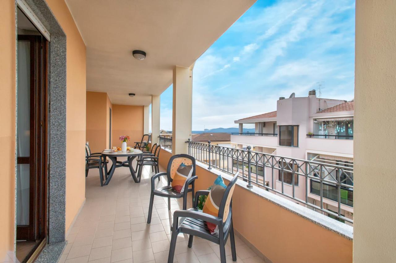 Le Terrazze Apartments อาลเกโร ภายนอก รูปภาพ
